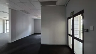 196 Square meter Office space to let in Highveld
