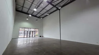 251 Square meter Neat Warehouse space to let in Highveld