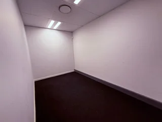 685m² Office To Let In Jean Avenue – Prime Location With Exceptional Accessibility