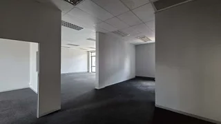 196 Square meter Office space to let in Highveld