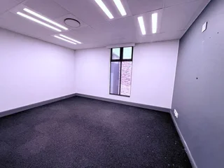 340m² Office To Let In Jean Avenue – Prime Location With Exceptional Accessibility