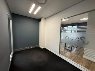 685m² Office To Let In Jean Avenue – Prime Location With Exceptional Accessibility