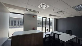 62 Square Meter office space to let in Highveld