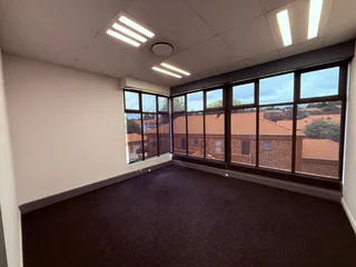 685m² Office To Let In Jean Avenue – Prime Location With Exceptional Accessibility