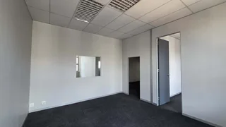 196 Square meter Office space to let in Highveld