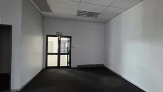 196 Square meter Office space to let in Highveld