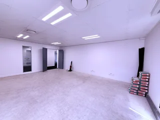 340m² Office To Let In Jean Avenue – Prime Location With Exceptional Accessibility