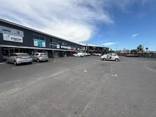 200m² Office Space To Let in Leonardo Park in Parklands