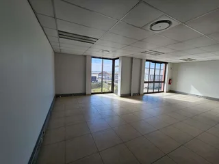 547m2 Warehouse To Let in Willow Park Stikland