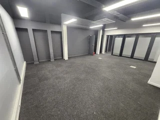 494m² Office, suitable for a training centre, To Let in Woodstock