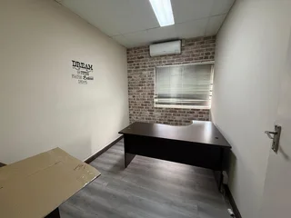 200m² Office Space To Let in Leonardo Park in Parklands