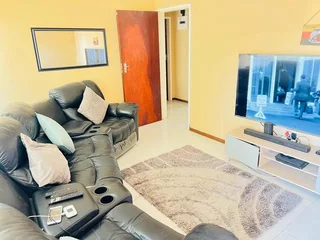 Charming 2-Bedroom Apartment Near Sasol and Zio Shopping Centre