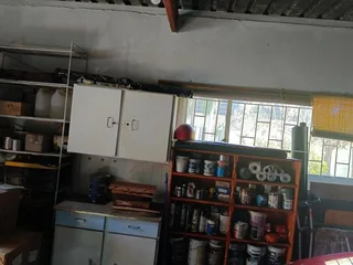 "Inviting Home with 3 Bedrooms, Double Garage, and Beautiful Garden!