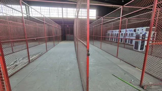 33,000sqm To Let in Roodekop with yard