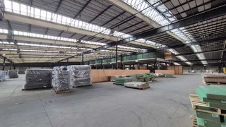 33,000sqm To Let in Roodekop with yard