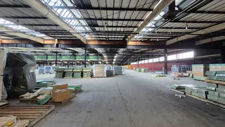 33,000sqm To Let in Roodekop with yard