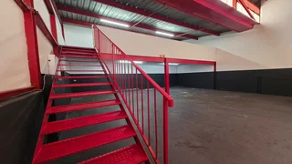 243sqm unit TO LET in secure industrial park within the Jet Park area