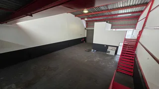 243sqm unit TO LET in secure industrial park within the Jet Park area