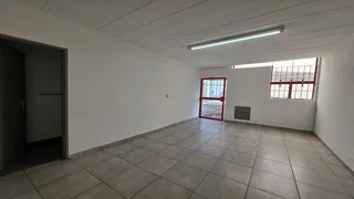 243sqm unit TO LET in secure industrial park within the Jet Park area