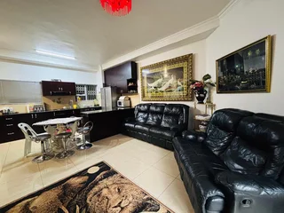 1 Bedroom Apartment For Sale in Umhlanga Ridge