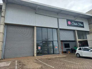 Prime Retail Unit Available To Let in Riverhorse Valley