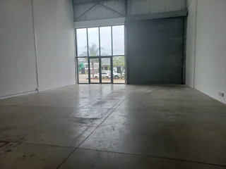 Prime Retail Unit Available To Let in Riverhorse Valley