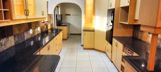 PET FRIENDLY, SPACIOUS HOUSE IN DURBAN NORTH
