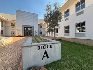 Premium Office Space to Let - Investment Place Office Park, Hyde Park