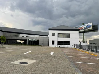 Premium First Floor Office Space to Let in Waterfall Office Park, Midrand