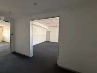 Premium Office Space to Let - Investment Place Office Park, Hyde Park