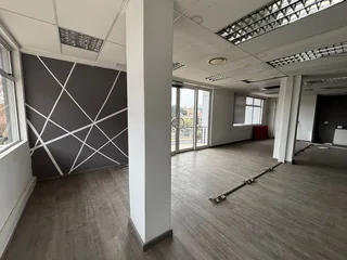 Third Floor Office To Let in Illovo Muse