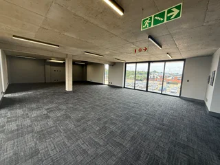 359 Square Meter Office Space To Let In Rooihuiskraal – A-Grade Unit With Backup Power And Fibre