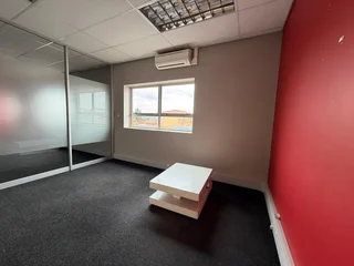 Prime 18.4m² Office Space to Let - 61 Van Gelder Road, Bramley, Johannesburg