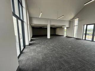 359 Square Meter Office Space To Let In Rooihuiskraal – A-Grade Unit With Backup Power And Fibre