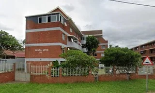 STUNNING PENTHOUSE BEACHFRONT APARTMENT IN ISIPINGO  BEACH