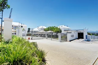 Pet-Friendly Ground-Floor Apartment with a 52 m² Private Garden