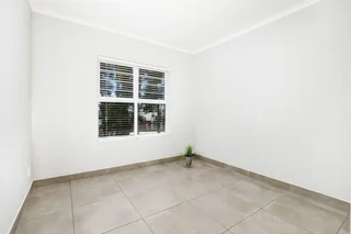 Modern Second-Floor Apartment with Views – Available from 1 December 2025