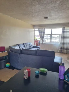 SOLE MANDATE - Charming Unit in Willowmore Heights