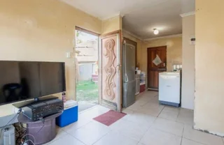 2-Bedroom Home with Unique Rondavel