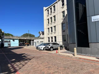 868m² Standalone Office Building in Belmont Office Park, Rondebosch