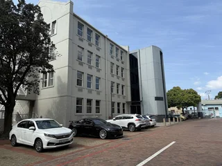 868m² Standalone Office Building in Belmont Office Park, Rondebosch