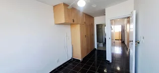 **Exquisite Sectional Title Apartment in Prime North Beach Location**