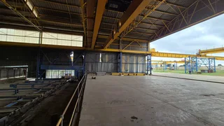 C9 - 2,400sqm Factory with cranes To Let - Roodekop