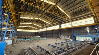 C9 - 2,400sqm Factory with cranes To Let - Roodekop