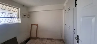 **Exquisite Sectional Title Apartment in Prime North Beach Location**