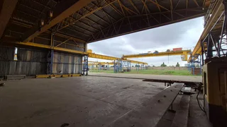 C9 - 2,400sqm Factory with cranes To Let - Roodekop