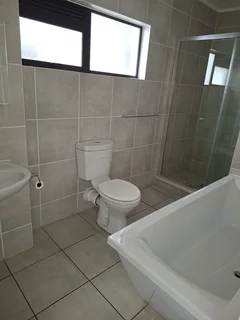 1st Floor Secure 3-bedroom And 2-bathroom Apartment In Greenlee Unit 484