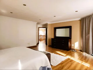 Spacious Facebrick Family Home with Flatlet in Secure Boomed Enclosure