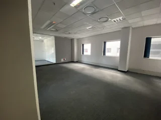959 sqm Premium Office To Let, The Mall Offices, Rosebank