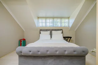 Modern Loft-Style Townhouse with Pool, Outdoor Kitchen &amp; Prime Location!